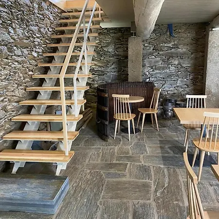 Casa Nova Velha