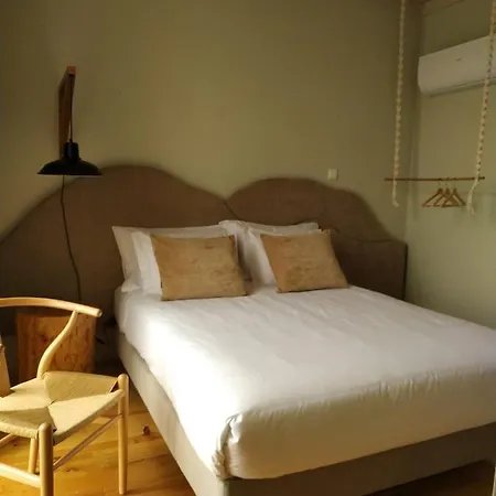 Casa Nova Velha Homestay *